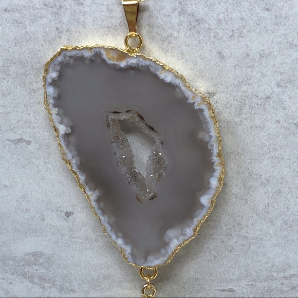 Druzy Tassel Statement Necklace - Picture 3 of 6